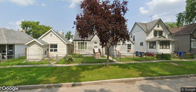 Larawan ng 303 Aberdeen Avenue sa Winnipeg, Manitoba