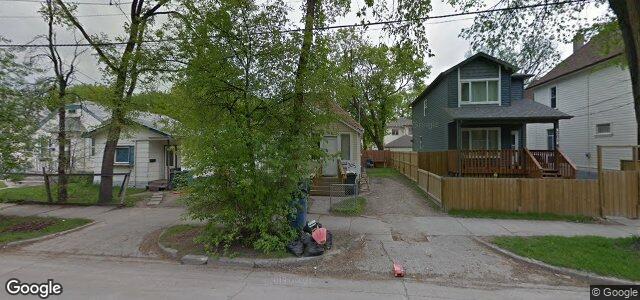 Larawan ng 305 Burrows Avenue sa Winnipeg, Manitoba
