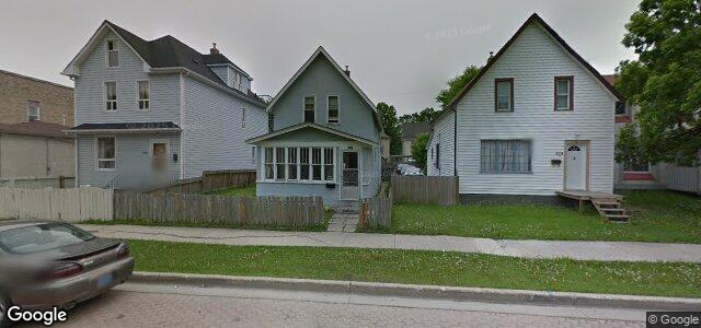 Larawan ng 306 Magnus Avenue sa Winnipeg, Manitoba