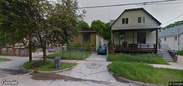 Larawan ng 319 Burrows Avenue sa Winnipeg, Manitoba