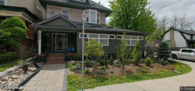 Larawan ng 323 Aberdeen Avenue sa Winnipeg, Manitoba