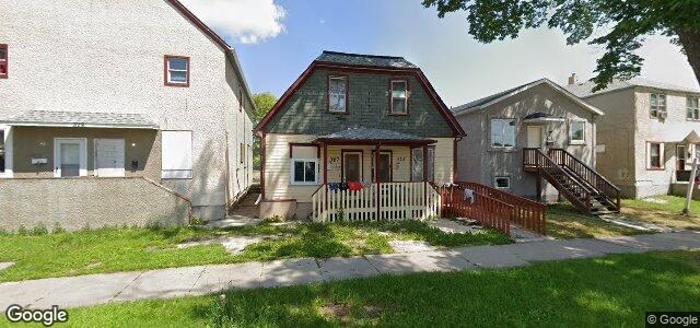 Larawan ng 325 Pritchard Avenue sa Winnipeg, Manitoba