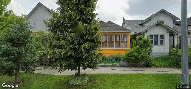 Larawan ng 330 Aberdeen Avenue sa Winnipeg, Manitoba