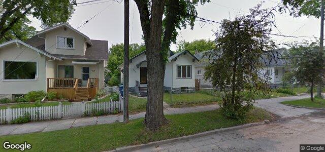 Larawan ng 345 Burrows Avenue sa Winnipeg, Manitoba