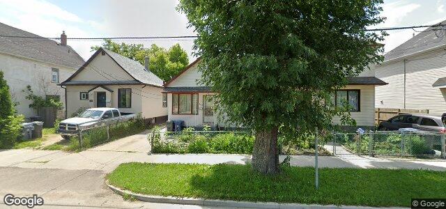 Larawan ng 362 Burrows Avenue sa Winnipeg, Manitoba