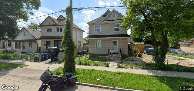 Larawan ng 370 Burrows Avenue sa Winnipeg, Manitoba