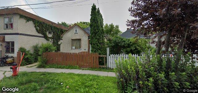 Larawan ng 372 Aberdeen Avenue sa Winnipeg, Manitoba