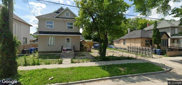 Larawan ng 372 Burrows Avenue sa Winnipeg, Manitoba