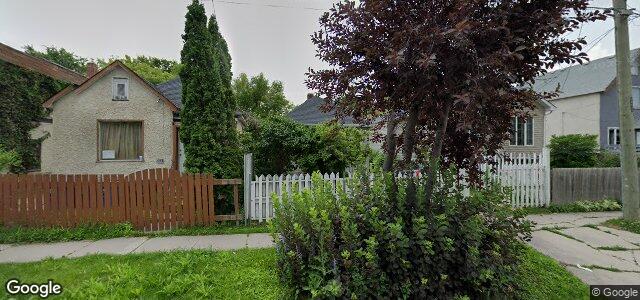 Larawan ng 374 Aberdeen Avenue sa Winnipeg, Manitoba