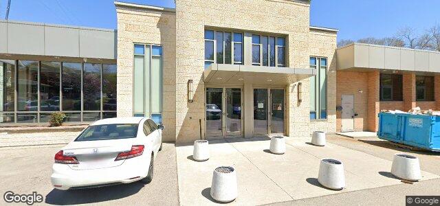 Larawan ng 375 Aberdeen Avenue sa Winnipeg, Manitoba