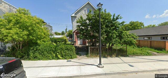 Larawan ng 389 Selkirk Avenue sa Winnipeg, Manitoba