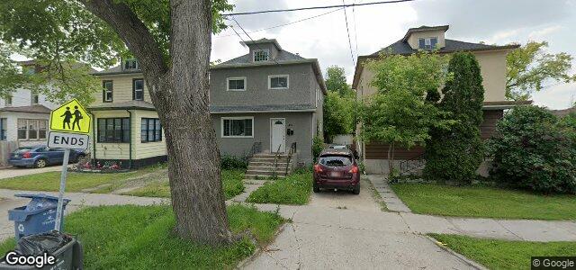 Larawan ng 400 Aberdeen Avenue sa Winnipeg, Manitoba
