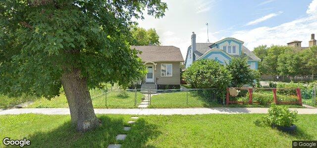Larawan ng 404 Manitoba Avenue sa Winnipeg, Manitoba