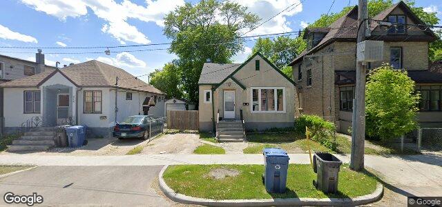 Larawan ng 418 Burrows Avenue sa Winnipeg, Manitoba