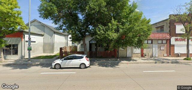 Larawan ng 427 Selkirk Avenue sa Winnipeg, Manitoba