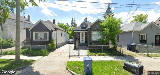 Larawan ng 444 Burrows Avenue sa Winnipeg, Manitoba