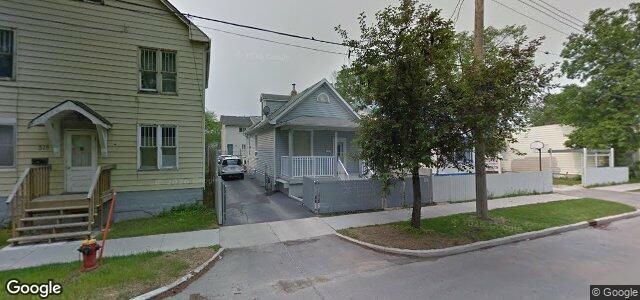 Larawan ng 520 Burrows Avenue sa Winnipeg, Manitoba