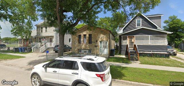 Larawan ng 581 Burrows Avenue sa Winnipeg, Manitoba