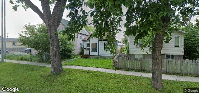 Larawan ng 594 Pritchard Avenue sa Winnipeg, Manitoba