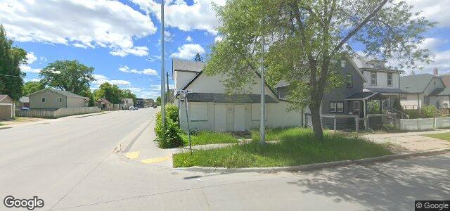 Larawan ng 596 Aberdeen Avenue sa Winnipeg, Manitoba