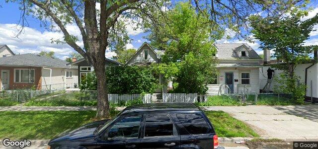 Larawan ng 599 Aberdeen Avenue sa Winnipeg, Manitoba
