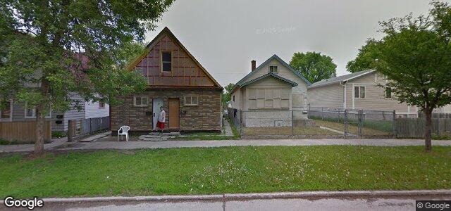 Larawan ng 631 Manitoba Avenue sa Winnipeg, Manitoba