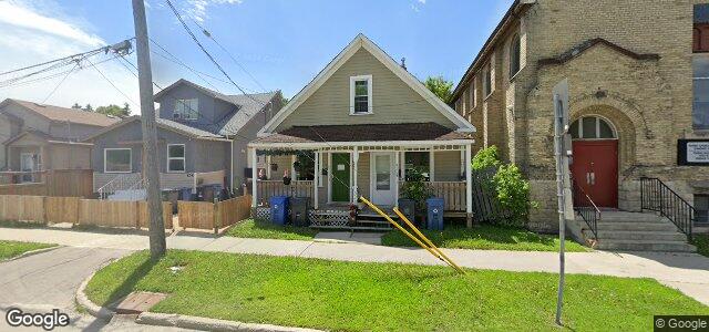 Larawan ng 642 Burrows Avenue sa Winnipeg, Manitoba