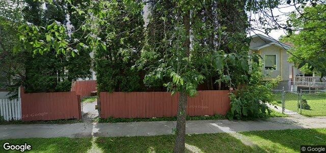 Larawan ng 670 Magnus Avenue sa Winnipeg, Manitoba