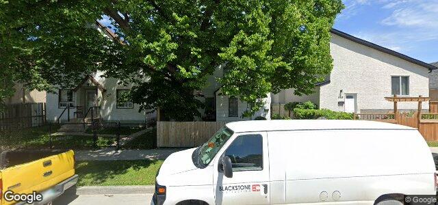 Larawan ng 671 Burrows Avenue sa Winnipeg, Manitoba