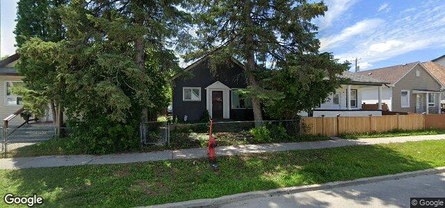 Larawan ng 678 Burrows Avenue sa Winnipeg, Manitoba