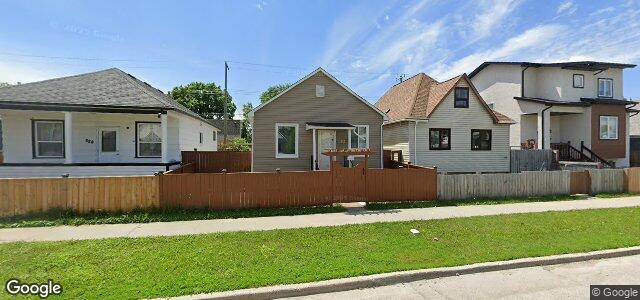 Larawan ng 682 Burrows Avenue sa Winnipeg, Manitoba