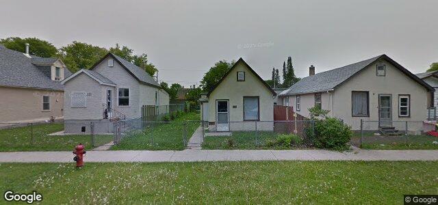 Larawan ng 682 Manitoba Avenue sa Winnipeg, Manitoba