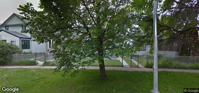 Larawan ng 684 Pritchard Avenue sa Winnipeg, Manitoba