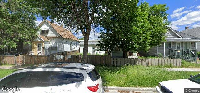 Larawan ng 687 Aberdeen Avenue sa Winnipeg, Manitoba