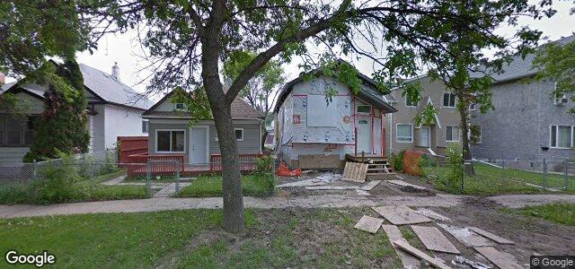Larawan ng 690 Pritchard Avenue sa Winnipeg, Manitoba