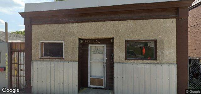 Larawan ng 696 Selkirk Avenue sa Winnipeg, Manitoba