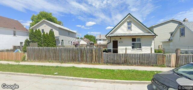 Larawan ng 701 Burrows Avenue sa Winnipeg, Manitoba