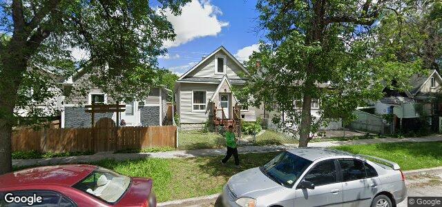 Larawan ng 703 Aberdeen Avenue sa Winnipeg, Manitoba
