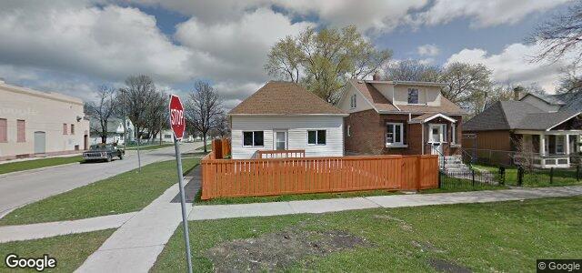 Larawan ng 709 Manitoba Avenue sa Winnipeg, Manitoba