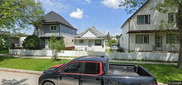 Larawan ng 719 Magnus Avenue sa Winnipeg, Manitoba