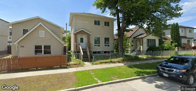 Larawan ng 734 Burrows Avenue sa Winnipeg, Manitoba