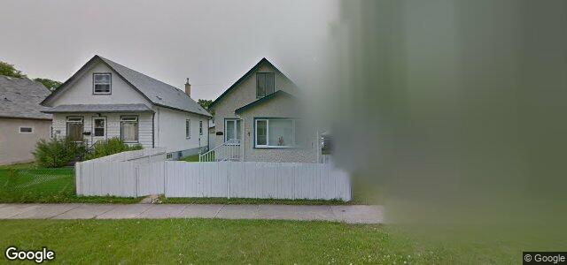Larawan ng 738 Manitoba Avenue sa Winnipeg, Manitoba