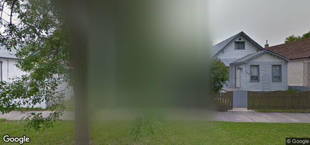 Larawan ng 740 Manitoba Avenue sa Winnipeg, Manitoba