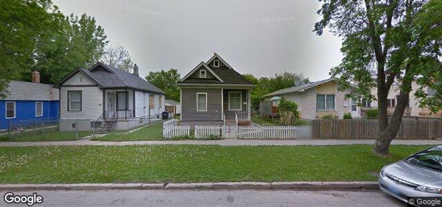 Larawan ng 741 Manitoba Avenue sa Winnipeg, Manitoba
