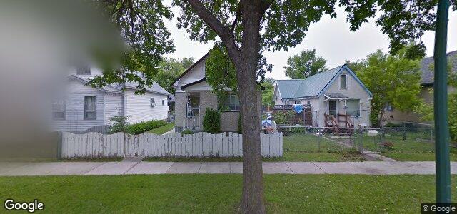 Larawan ng 744 Manitoba Avenue sa Winnipeg, Manitoba