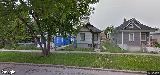 Larawan ng 747 Manitoba Avenue sa Winnipeg, Manitoba