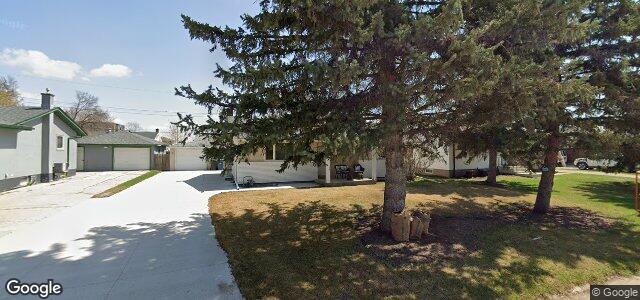 Larawan ng 10 Cypress Bay sa Winnipeg, Manitoba