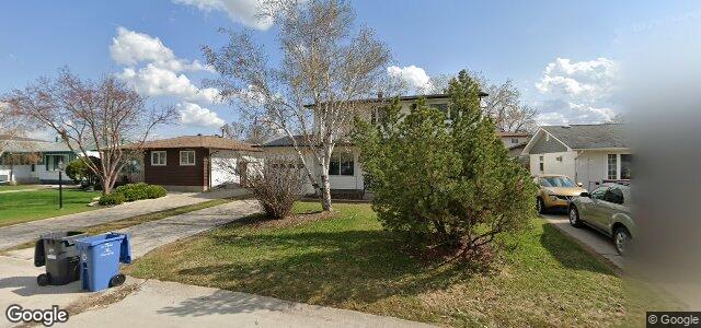 Larawan ng 10 Penrose Place sa Winnipeg, Manitoba