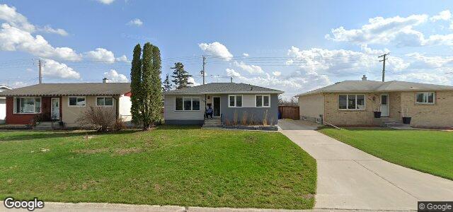 Larawan ng 103 Penfold Crescent sa Winnipeg, Manitoba