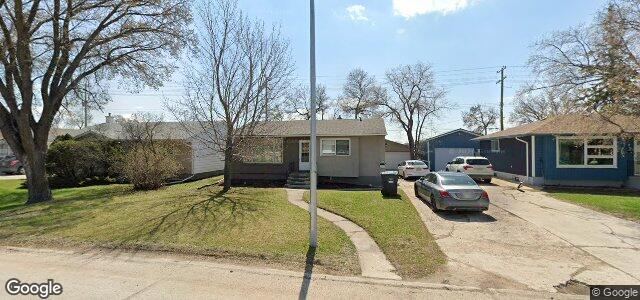 Larawan ng 105 Crestwood Crescent sa Winnipeg, Manitoba